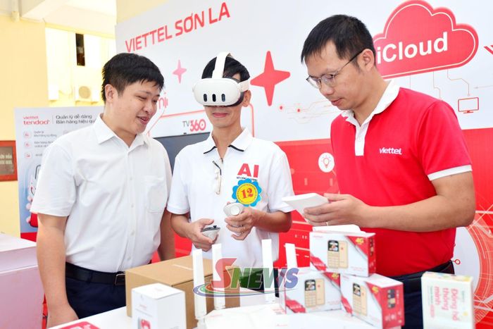 Trải nghiệm các nền tảng, giải pháp phục vụ quá trình chuyển đổi số.