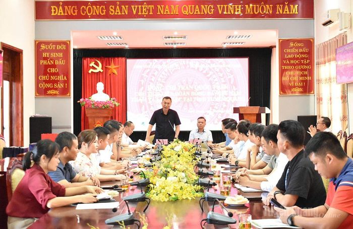 Các đại biểu dự buổi làm việc.