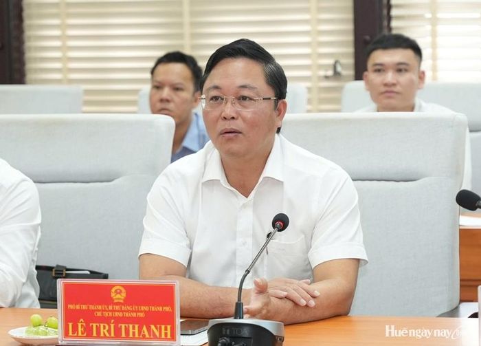 Phó Bí thư Thành ủy, Chủ tịch UBND thành phố Huế Lê Trí Thanh gợi mở những đề xuất để Sun Group nghiên cứu đầu tư.