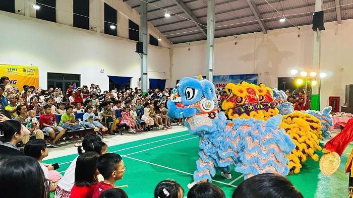 Chương trình mang đến những khoảnh khắc giao lưu vui nhộn, đáng nhớ cho các em nhỏ.