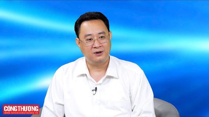 TS. Trần Quốc Việt, Trưởng khoa Quản lý và Đô thị, Đại học Thủ đô Hà Nội: Hệ thống pháp luật liên quan đến logistics thời gian qua đã có nhiều thành tựu và bước tiến lớn; tuy nhiên, khoảng trống đáng chú ý nhất nằm tại điểm giao giữa các lĩnh vực pháp luật chuyên ngành.