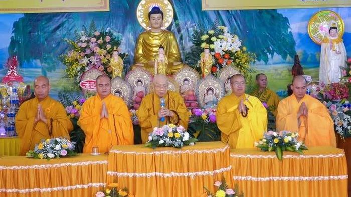 Niệm Phật cầu gia hộ