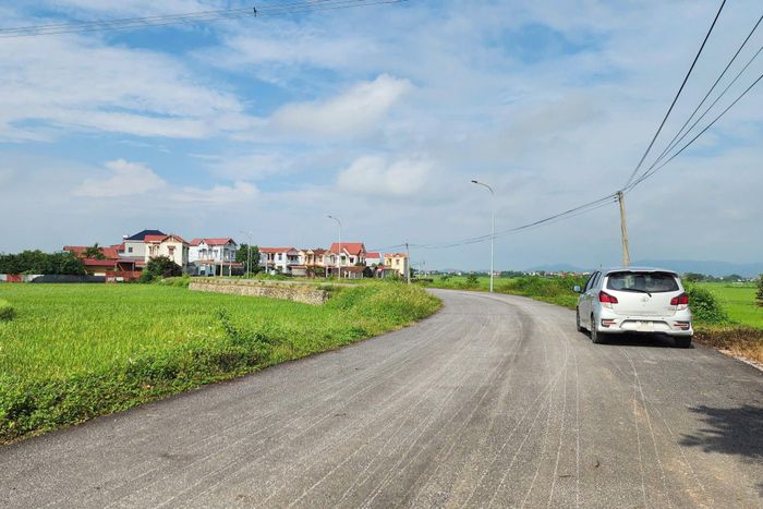 Một góc làng quê yên bình, sạch đẹp của xã Đa Phúc sau khi có đường nông thôn mới.