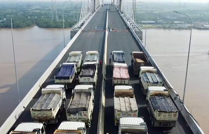 Dự kiến ngày mai tiếp tục thử tải phần cầu chính.