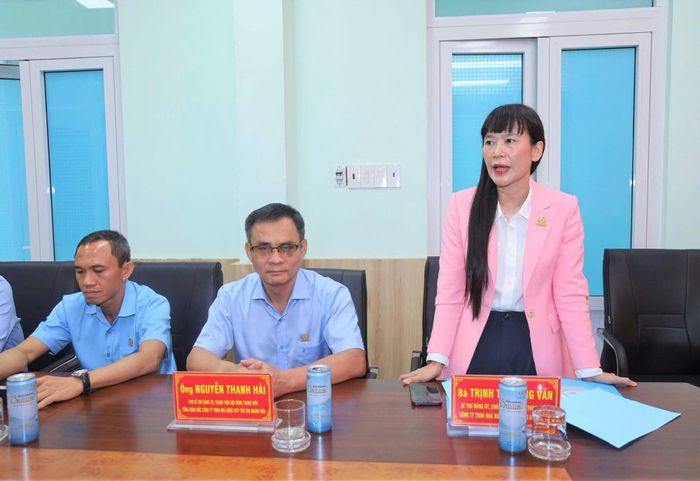 Bà Trịnh Thị Hồng Vân, Chủ tịch HĐTV Công ty Yến sào Khánh Hòa cho biết, dự án phục vụ hoạt động đường thủy và neo đậu tàu, thuyền an toàn.