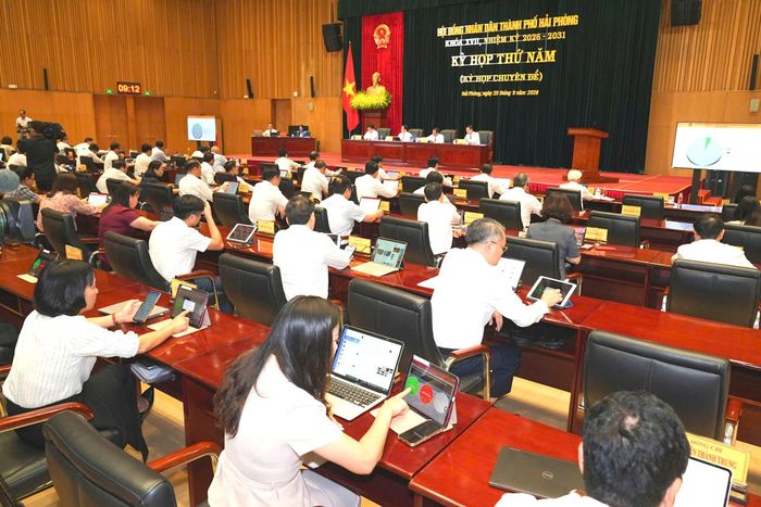 Dự án đầu tư xây dựng tuyến đường kết nối Đông Tây, thành phố Hải Phòng được HĐND thành phố Hải Phòng khóa XVII, nhiệm kỳ 2026 - 2031 thông qua chủ trương đầu tư tại Kỳ họp thứ 5 diễn ra vào sáng 25/9.