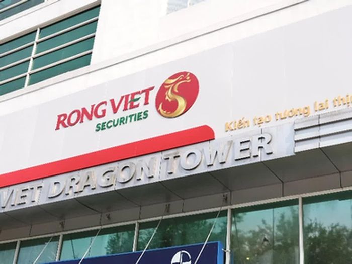 Chứng khoán Rồng Việt bị xử phạt hơn 700 triệu đồng, buộc dừng một dịch vụ. Ảnh: T.L