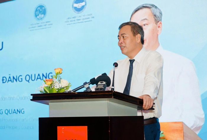 Ông Nguyễn Đăng Quang, Phó Bí thư Tỉnh ủy, Chủ tịch HĐND tỉnh phát biểu chào mừng tại tọa đàm.
