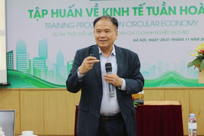 PGS.TS Nguyễn Thế Chinh, Phó Chủ tịch Hội Kinh tế Môi trường Việt Nam.