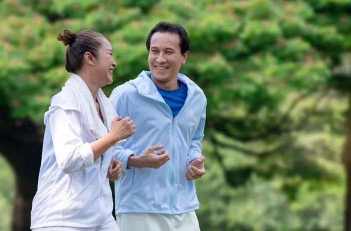Bước qua tuổi 40, cơ thể bắt đầu xuất hiện những thay đổi rõ hơn ở mắt, cơ bắp, mạch máu, thận, gan. Ảnh minh họa