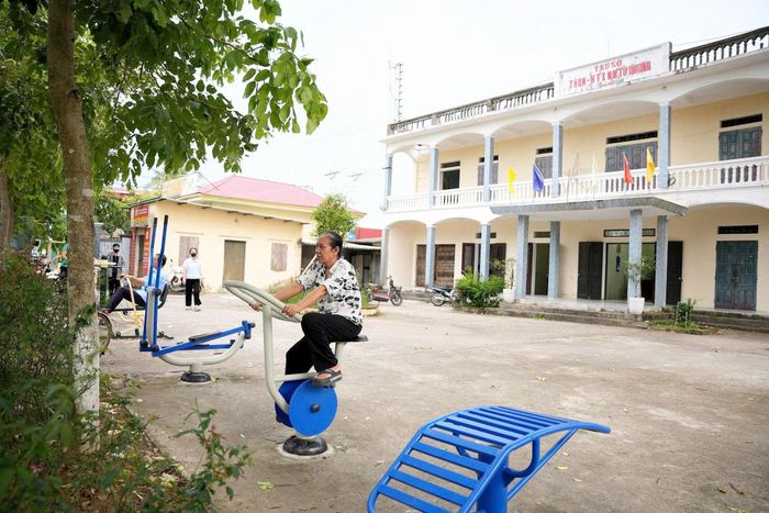 Đời sống người dân nông thôn trên địa bàn xã Vân Đình ngày càng văn minh, hiện đại. Ảnh: Đình Thủy