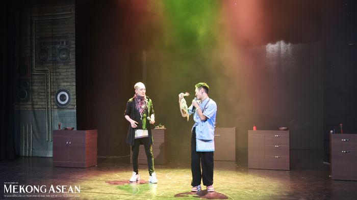 Hai nghệ sĩ beatbox mở màn "Chef Show". Ảnh: Thu Thảo/Mekong ASEAN.