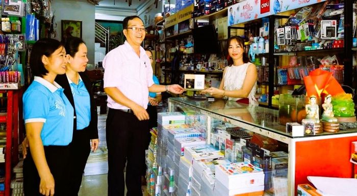 Vẫn còn khoảng cách giữa khách hàng đăng ký và số khách hàng phát sinh giao dịch.