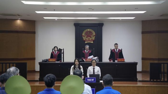 Hội đồng xét xử phúc thẩm.