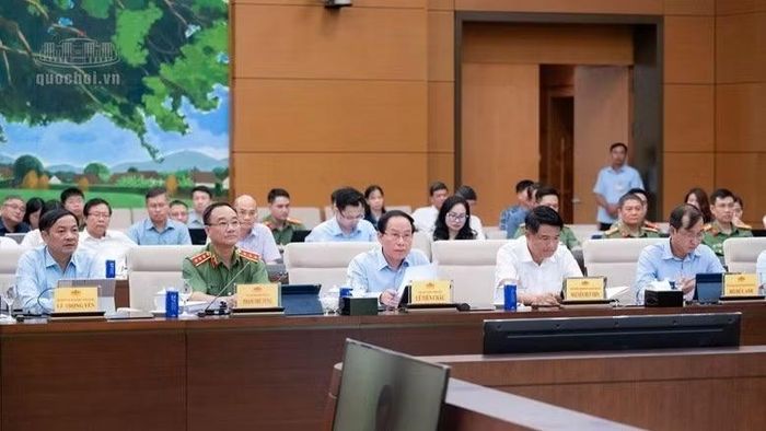 Các đại biểu tham dự phiên họp.
