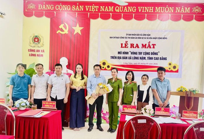Nhiều mô hình tái hòa nhập cộng đồng tại Cao Bằng được triển khai hiệu quả, nổi bật là việc kết hợp hỗ trợ sinh kế, tín dụng ưu đãi và các câu lạc bộ cảm hóa, giúp người chấp hành xong án phạt tù ổn định cuộc sống.