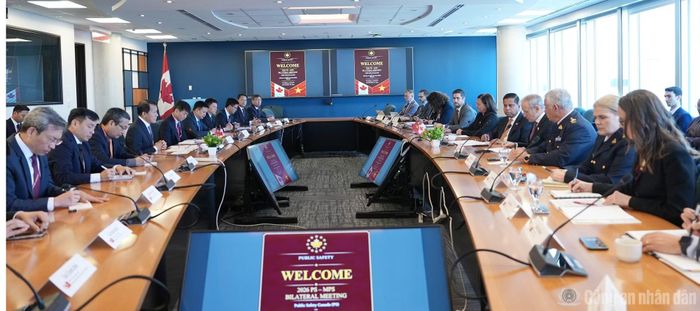  Quang cảnh hội đàm giữa hai Bộ. 
