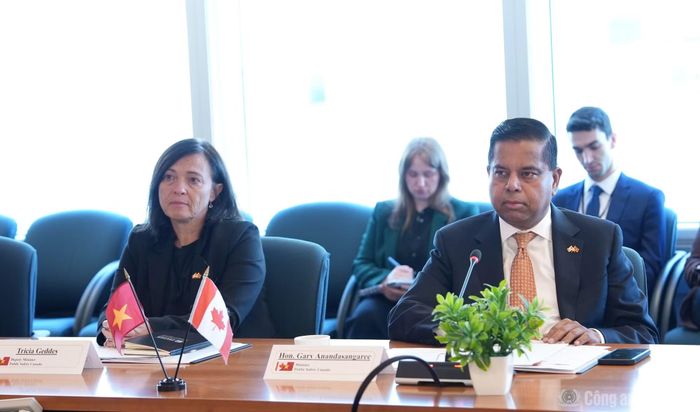 Bộ trưởng Bộ An toàn công cộng Canada Gary Anandasangaree phát biểu tại hội đàm.