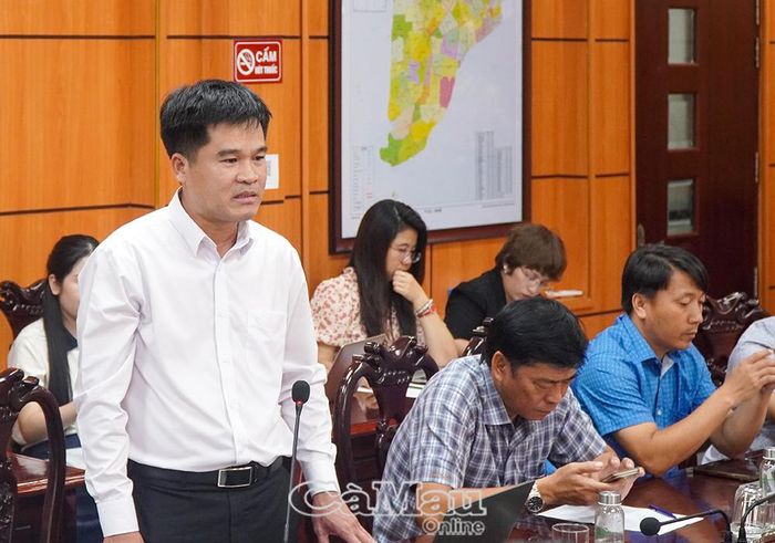 Ông Nguyễn Văn Nghiêm, Phó Trưởng phòng Khai thác, Chi cục Thuỷ sản và Kiểm ngư TP Cần Thơ, phát biểu đóng góp dự thảo Bộ tiêu chí.