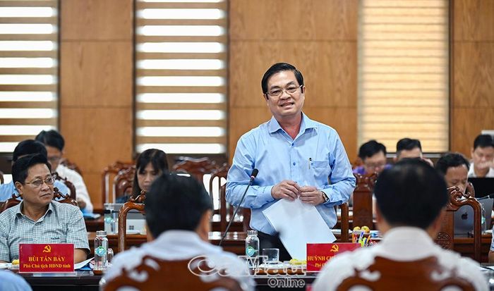 Đồng chí Huỳnh Chí Nguyện, Phó Chủ tịch UBND tỉnh, yêu cầu có giải pháp căn cơ, tránh giải ngân chậm dẫn đến nguy cơ bị thu hồi nguồn vốn.