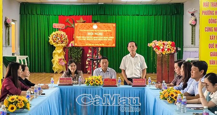 Đồng chí Phan Thanh Vũ, Phó Bí thư Thường trực Đảng uỷ phường Hiệp Thành, phát biểu tại buổi trao khen thưởng. Ảnh: CTV