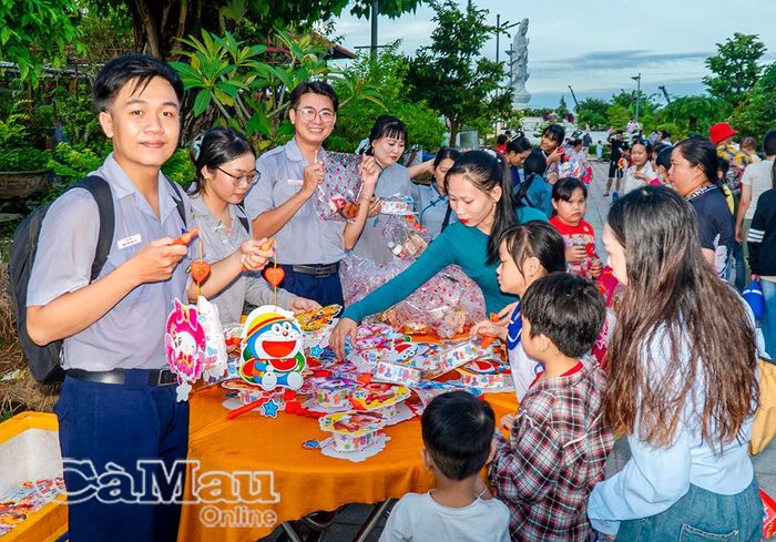  Chương trình “Vui tết Trung thu” tại Thiền viện Trúc Lâm Cà Mau.