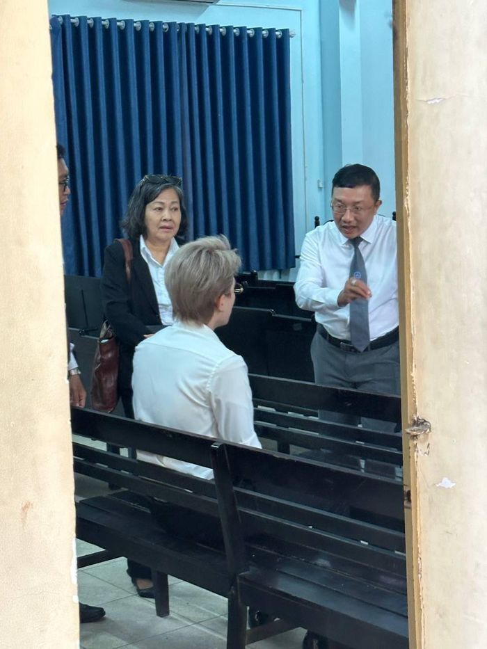 Tại toà, ca sĩ Jack thừa nhận có tìm hiểu Thiên An vào năm 2020. Ảnh: Viết Thanh