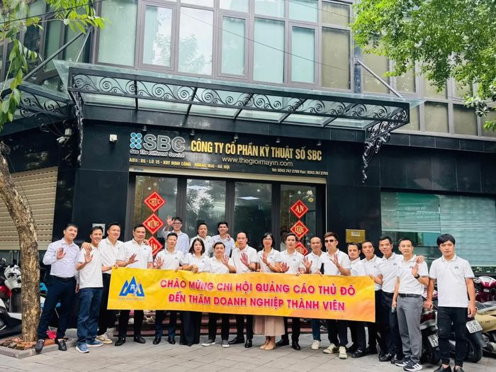 Đoàn CAA tham quan hoạt động sản xuất tại Công ty Cổ phần Kỹ thuật số SBC (Công ty Sao Băng)