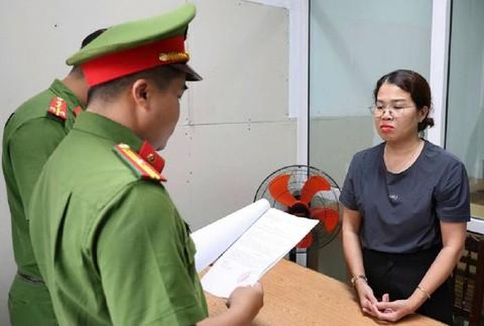 Bị can Trần Thị Thiên trong vụ án “Vận chuyển trái phép tiền tệ qua biên giới”
