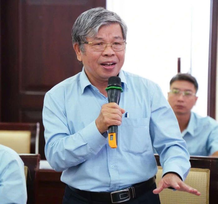 PGS.TS Hà Minh Hồng, nguyên Trưởng khoa lịch sử Trường đại học Khoa học xã hội và Nhân văn TPHCM phát biểu