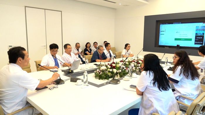 Bệnh diễn tiến nặng, dù ban lãnh đạo bệnh viện và các bác sĩ hết sức nỗ lực, áp dụng các phương pháp điều trị tích cực nhất, nhưng do tình trạng bệnh quá phức tạp, phần não bộ của chị không thể hồi phục. Chị được Hội đồng chuyên môn đánh giá 3 lần và kết luận chết não.