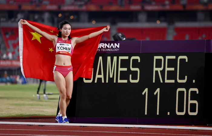 Chen Yujie phá kỷ lục ASIAD ở tuổi 17. (Ảnh: Reuters)