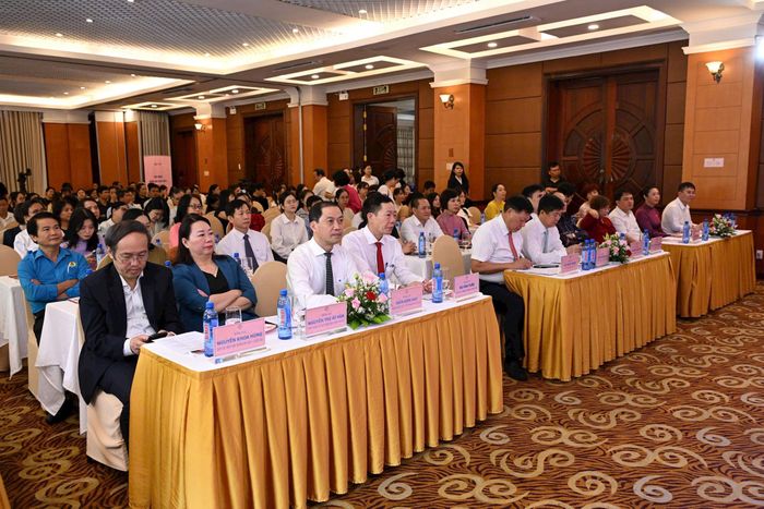 Các đại biểu tham dự chương trình. Ảnh: BYT