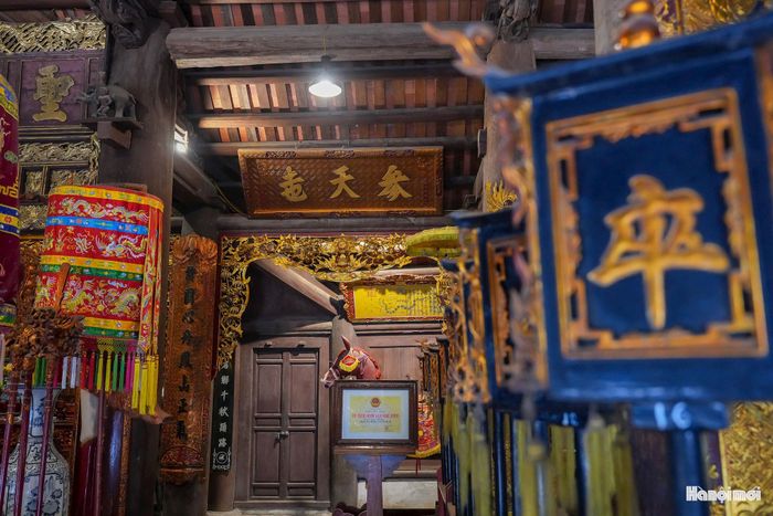 Tục rước nước cũng được duy trì, gắn với tín ngưỡng cầu mong cuộc sống no đủ của cư dân nông nghiệp. Phần hội có nhiều trò chơi dân gian như cờ người, thả chim bồ câu, bịt mắt đập niêu..., tạo nên không khí vui tươi, gắn kết cộng đồng.