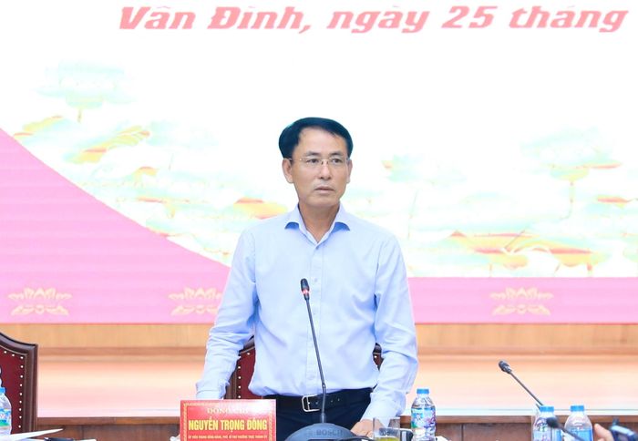 Phó Bí thư Thường trực Thành ủy Hà Nội Nguyễn Trọng Đông phát biểu tại hội nghị. Ảnh: Quang Thái