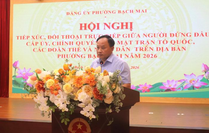 Bí thư Đảng ủy, Chủ tịch HĐND phường Bạch Mai Trần Quyết Thắng phát biểu kết luận. Ảnh: Linh Chi