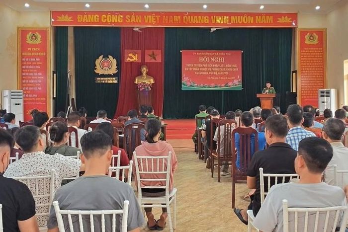 Toàn cảnh hội nghị.