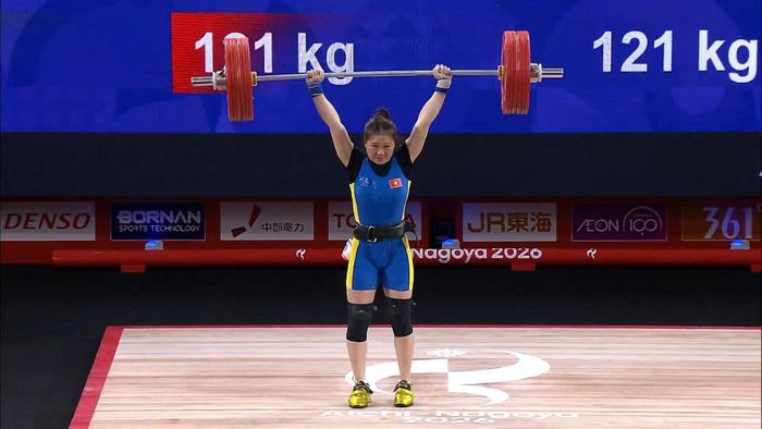 Lực sĩ Quàng Thị Tâm xếp thứ tư chung cuộc, không giành được huy chương. Ảnh Bùi Lượng