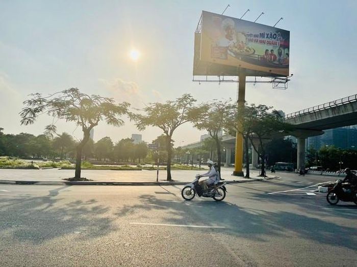 Theo dự báo thời tiết hôm nay, Thủ đô Hà Nội nắng nhiều ít mưa. Ảnh: T.H