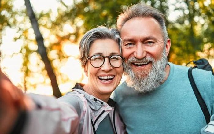 Tự tìm kiếm những trải nghiệm mới và nuôi dưỡng niềm vui chủ động là cách tốt nhất giúp người sau tuổi 60 giữ cho tâm trí luôn thảnh thơi, tự tại. Ảnh minh họa: iStock