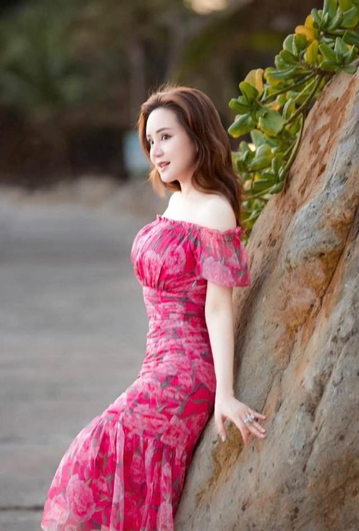 Vy Oanh trẻ đẹp ở tuổi 41.
