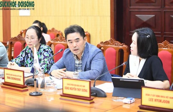 Ông Yang Seokwoong, Giám đốc Quốc gia KOICA Việt Nam phát biểu tại buổi làm việc. Ảnh: Hùng Trần.