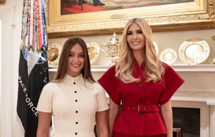 Cuối năm đó, khi Tổng thống Donald Trump thăm Trung Quốc, ông cho vợ chồng ông Tập xem video Arabella hát bằng tiếng Trung và đọc Tam Tự Kinh, một tác phẩm giáo dục truyền thống dành cho trẻ em Trung Quốc.