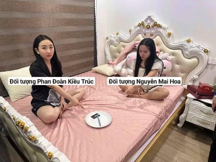 Các đối tượng tại hiện trường