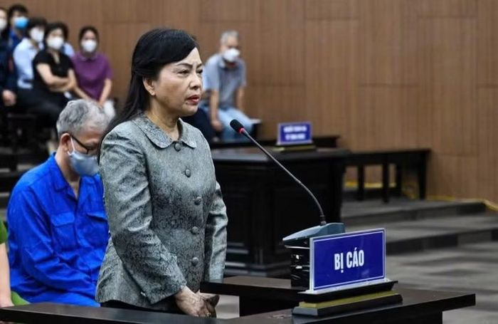Dù kháng cao xin hưởng án treo nhưng cựu Bộ trưởng Nguyễn Thị Kim Tiến xin xét xử vắng mặt.