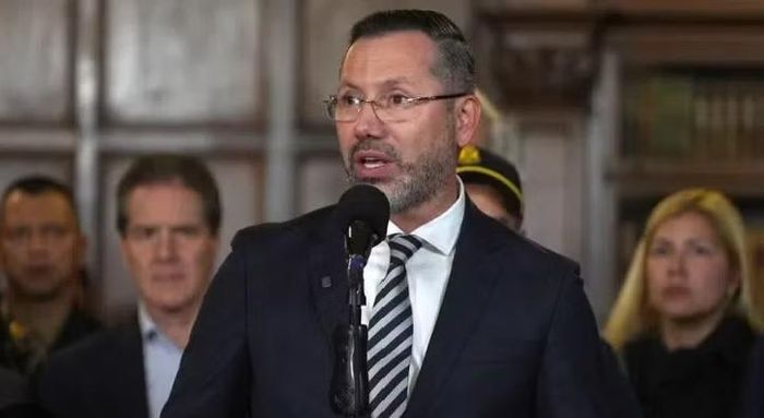 Colombia cũng nêu các vấn đề khác, gồm những vi phạm nhân quyền mà nước này cho là đã được xác nhận tại Iran.