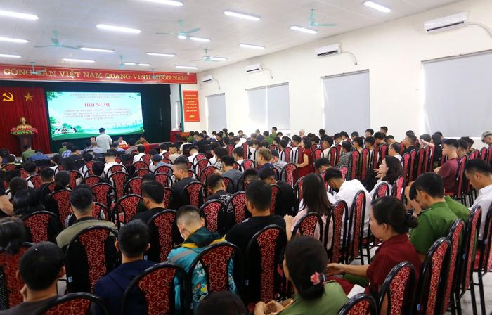 Hội nghị đối thoại của Công an phường Phú Lương đã khẳng định một cam kết mạnh mẽ: Trên con đường hướng thiện và xây dựng tương lai của thế hệ trẻ, sẽ không có bất kỳ ai bị bỏ lại phía sau