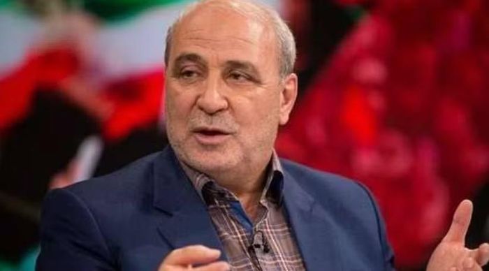 Ông chỉ trích Ngoại trưởng Iran vì đã nghe bài phát biểu của Tổng thống Mỹ Donald Trump tại Đại hội đồng Liên hợp quốc, đồng thời đặt câu hỏi về việc ông Araghchi tiếp xúc với các quan chức Mỹ.
