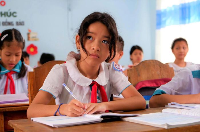Học sinh Trường Tiểu học Mính Viên chăm chỉ học tập. Ảnh: CĐ.