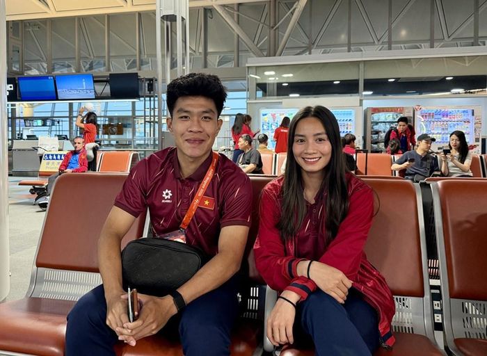 ĐT nữ Việt Nam và U23 Việt Nam đều hoàn thành kế hoạch khi giành quyền vào vòng tứ kết